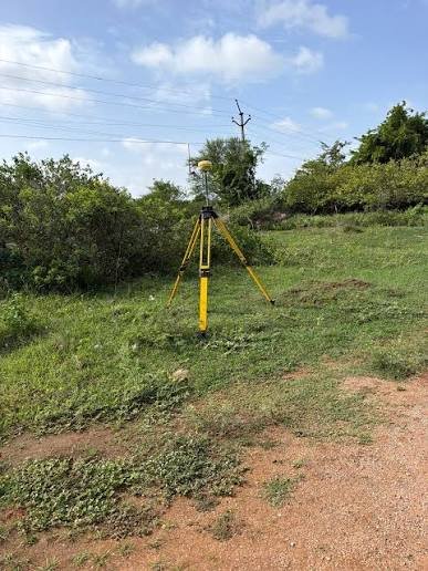 PRIVATE LAND SURVEYORS